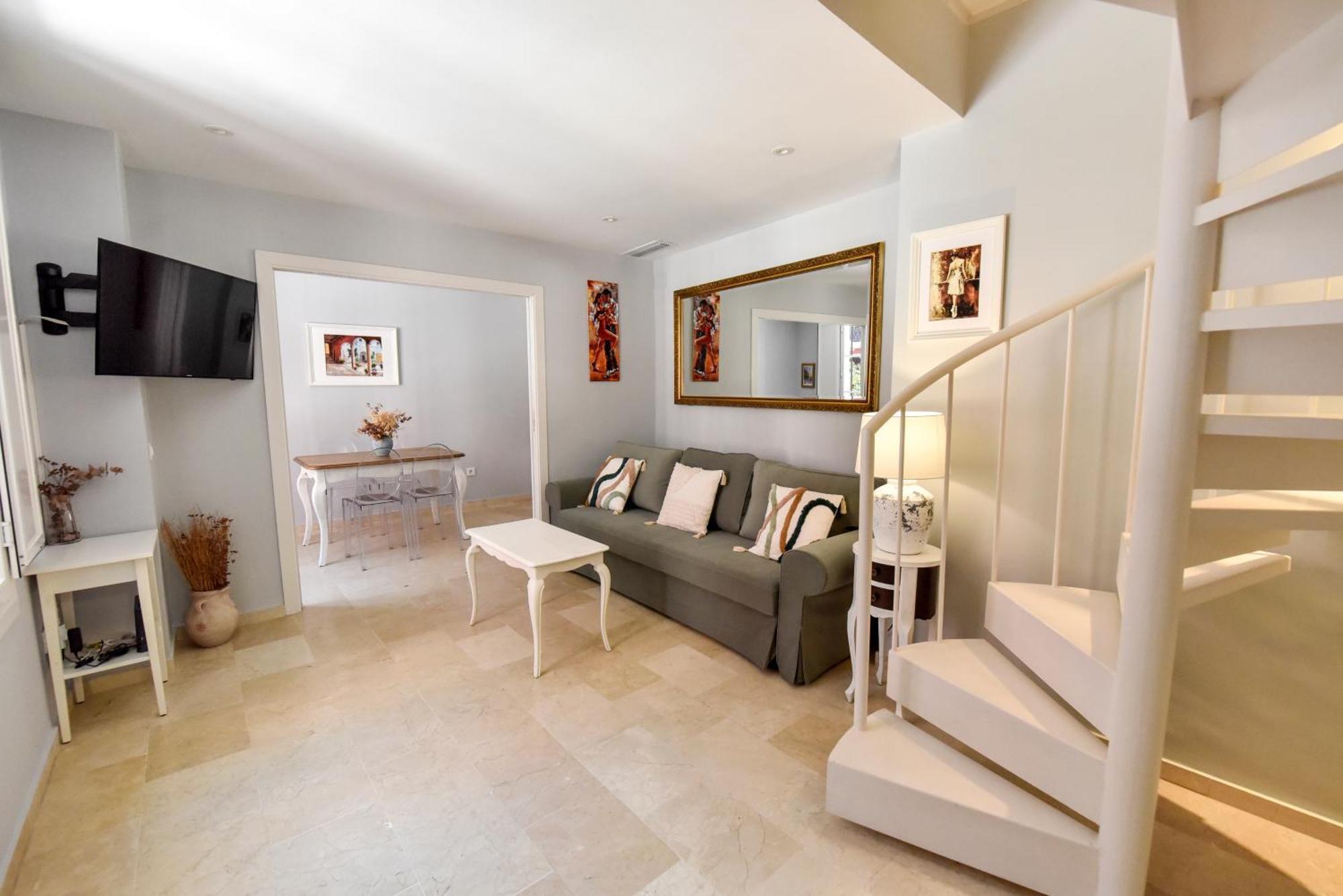 New! Exclusive Duplex Design - Parking & Pool Apartamento Sevilla