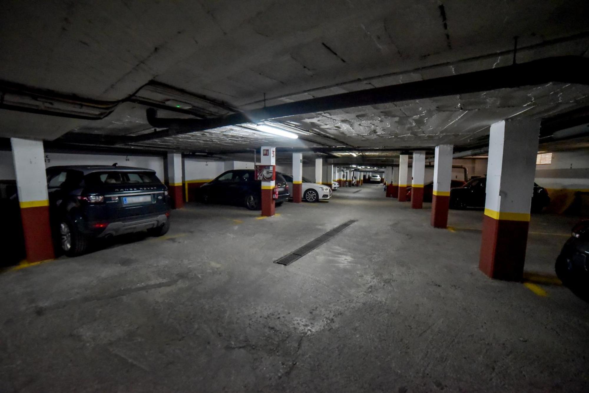 New! Exclusive Duplex Design - Parking & Pool Sevilla